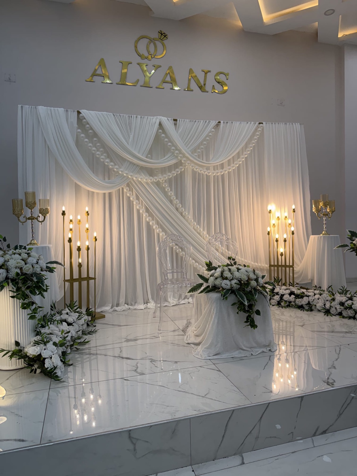 Alyans Garden tül ve inci konseptli sahne