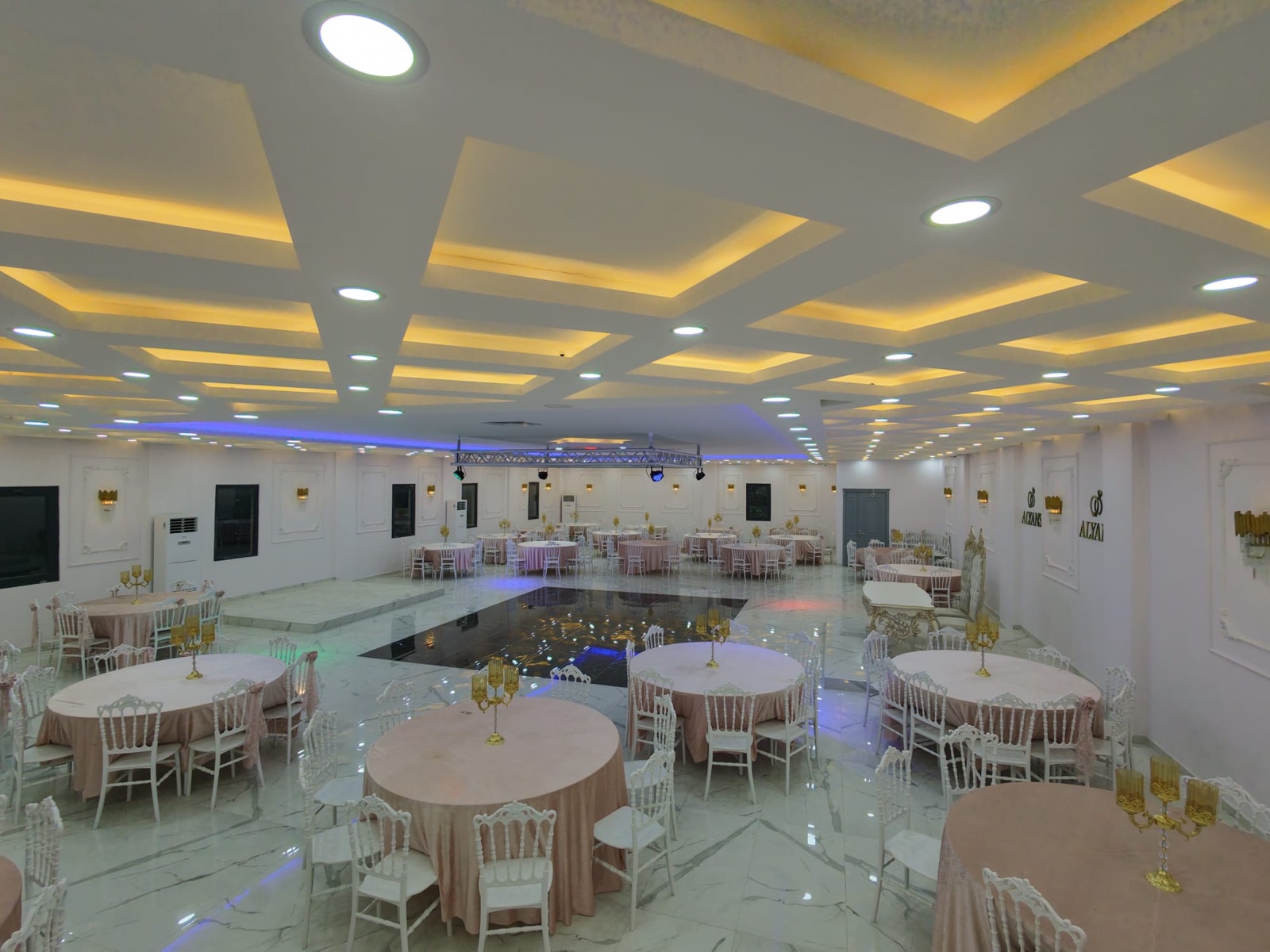 Alyans Garden aydınlatmalı salon düzeni